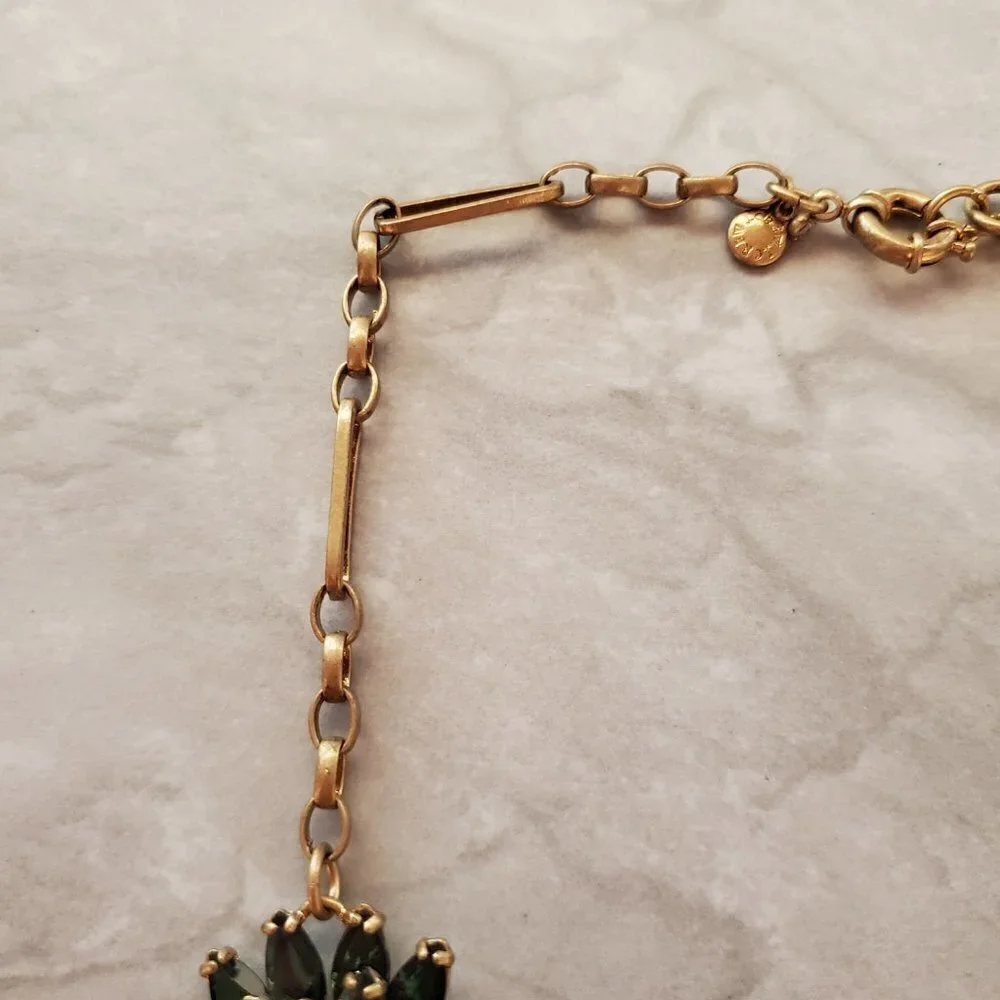 🎄 J.Crew Emerald Stacked Cluster Fan Rhinestone Crystal Statement Necklace 🎄 - Picture 2 of 14